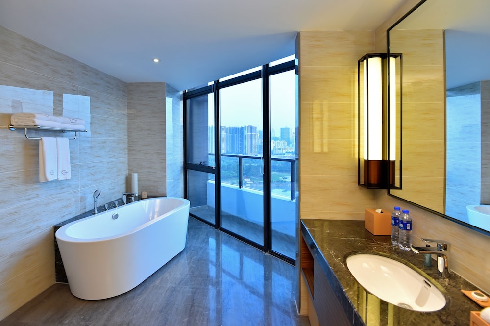 Business Suite photo 3
