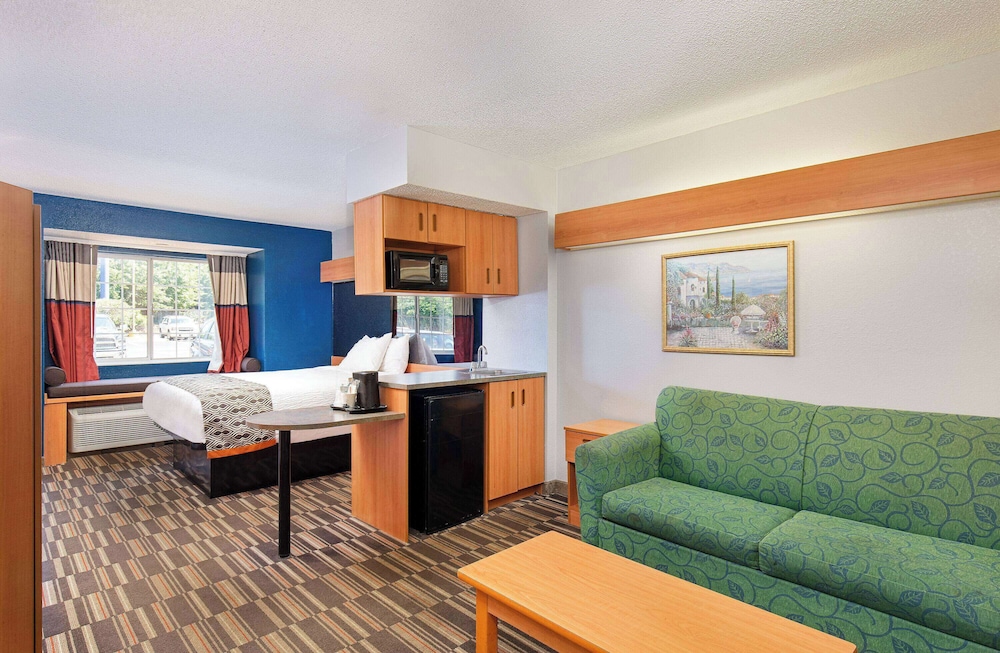 Suite, 1 Bedroom, Non Smoking photo 1