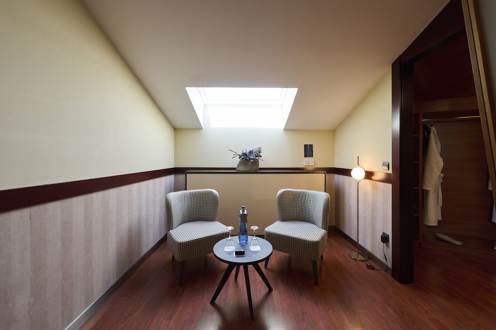 Superior Double Room - Photo 2