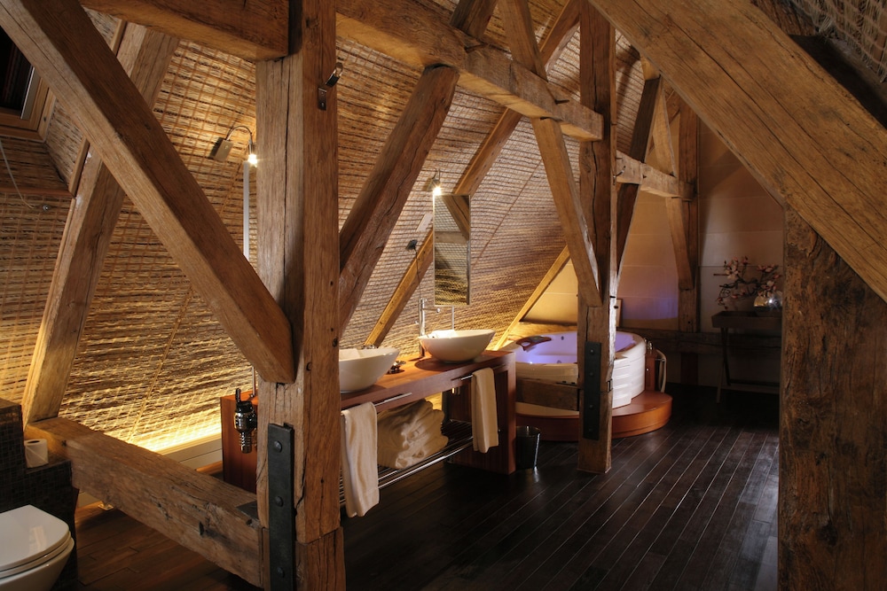 Royal Suite (avec Baignoire Spa) Royal Suite (avec Baignoire Spa)