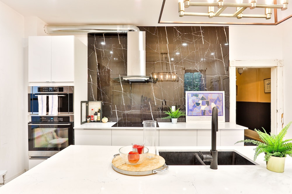 Signature Room photo 3