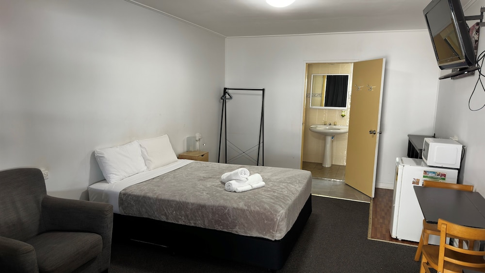 Deluxe Double Room (Ground Floor) photo 1