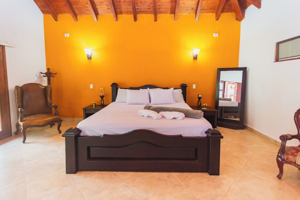 Deluxe Cabin, 2 Bedrooms, Balcony, Pool View