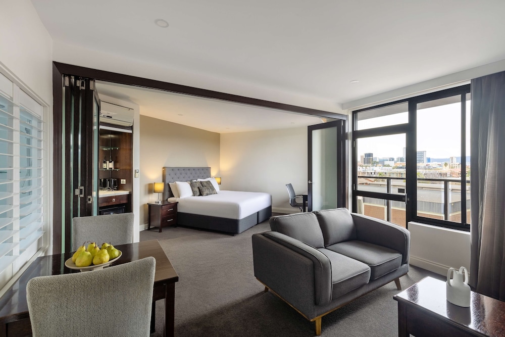 Premier Room, Jetted Tub