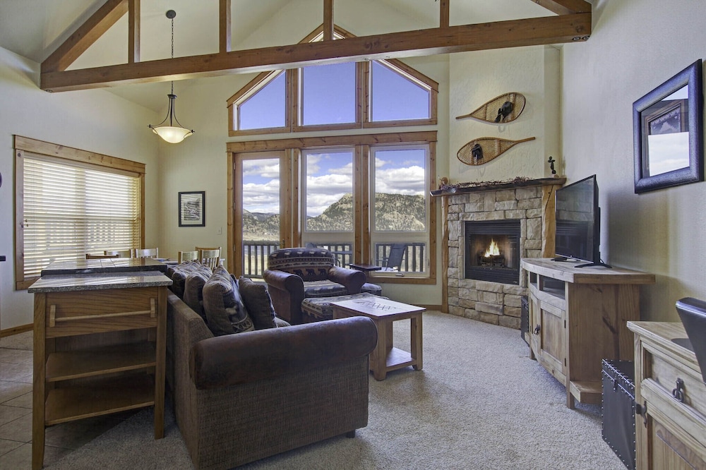 Condo, 2 Bedrooms