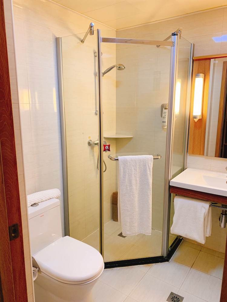 Double Room , 1 Queen Bed photo 3