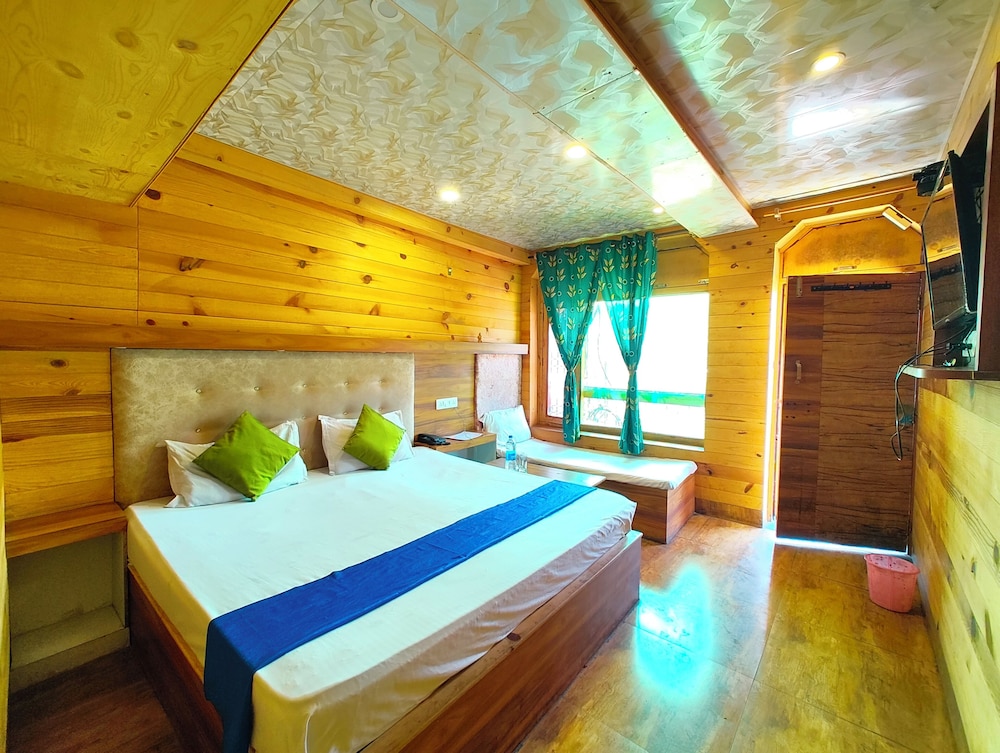 Deluxe Double Room photo 2