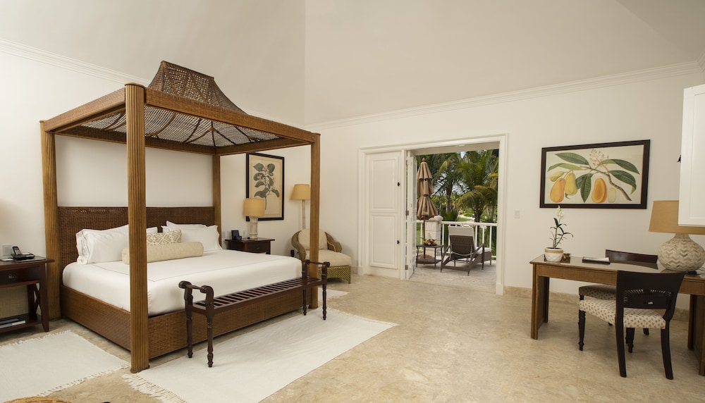 Beach Front Junior Suite - Photo 4