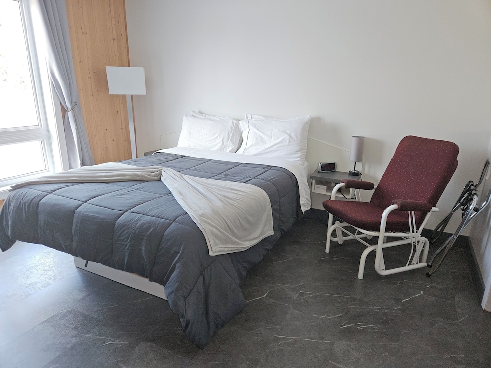 Classic Single Room