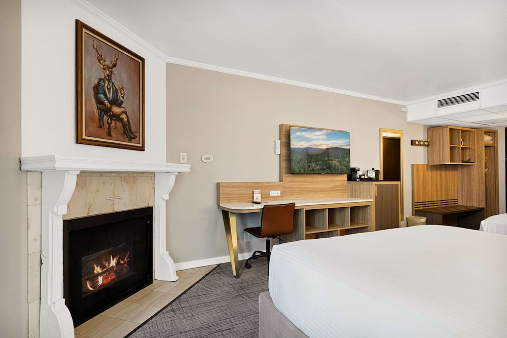 Standard Room, 2 Queen Beds, Accessible, Bathtub - Photo 2