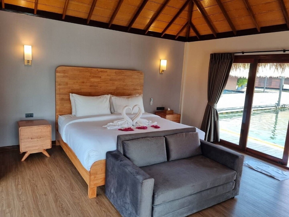 Maldives Water Park View Zone A - Photo 12