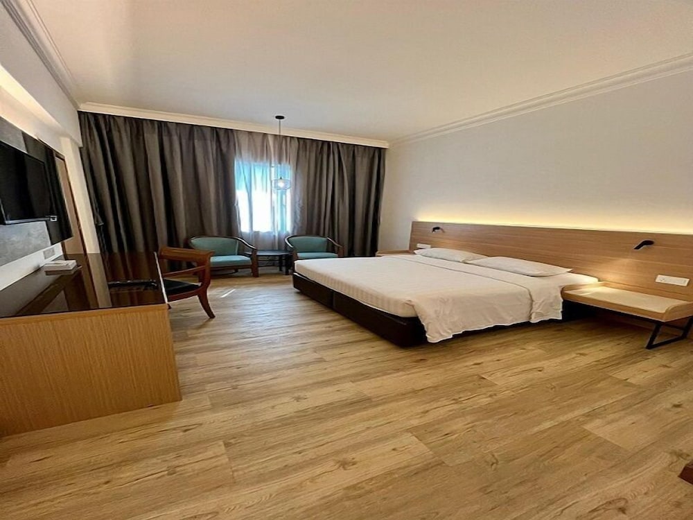 Superior Single Room, 1 Bedroom (New Renovated 1 King Size Bed)