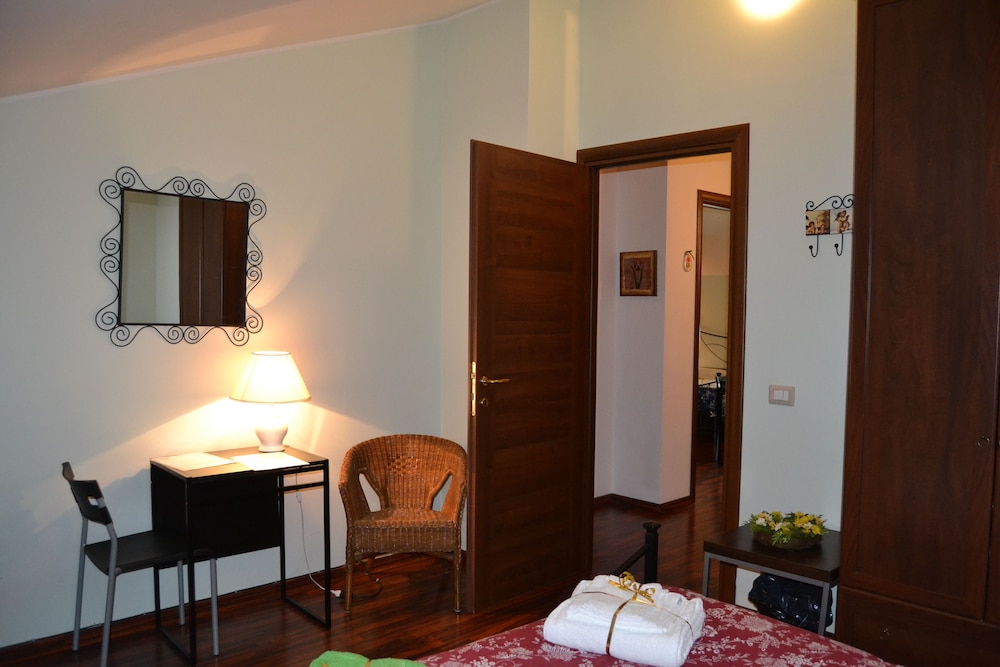 Standard Double Room photo 3