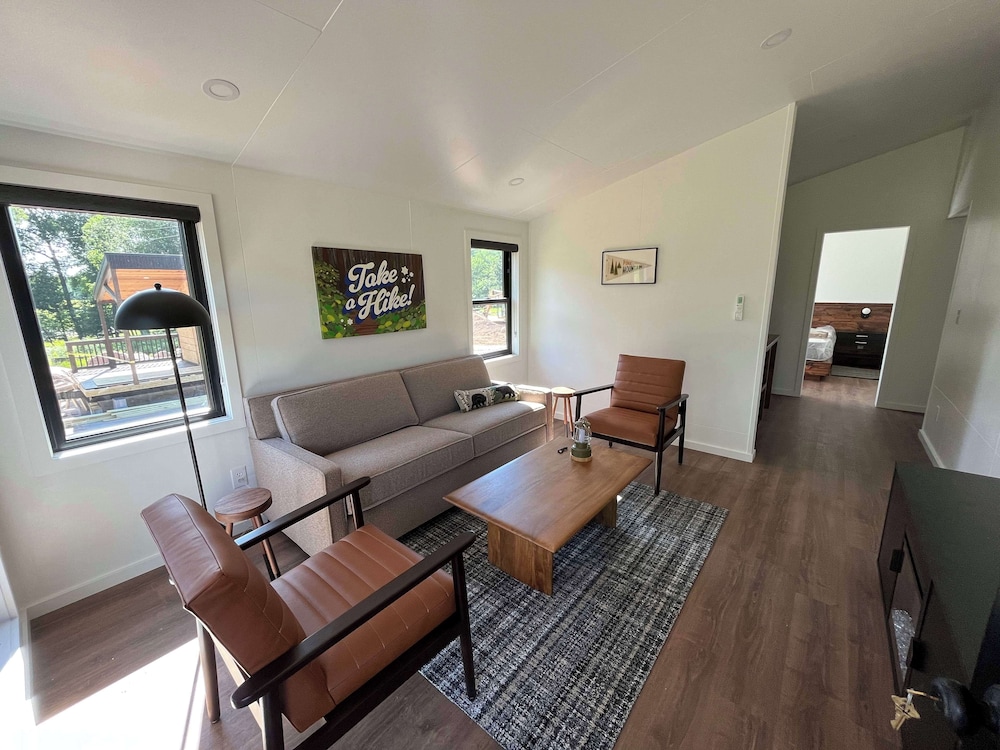 Cabin, 2 Bedrooms (One Bathroom) - Photo 1