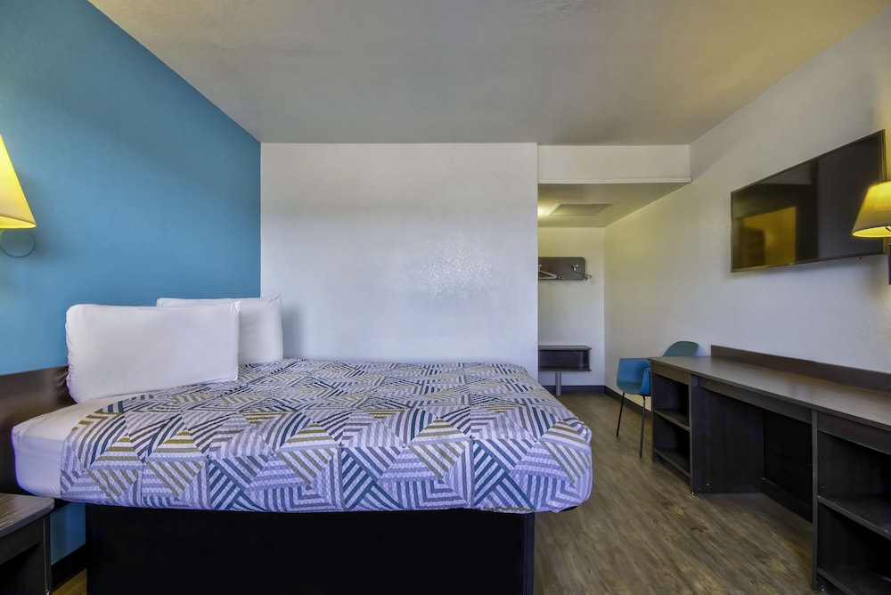 Deluxe Room, 1 Double Bed, Accessible, Non Smoking photo 2