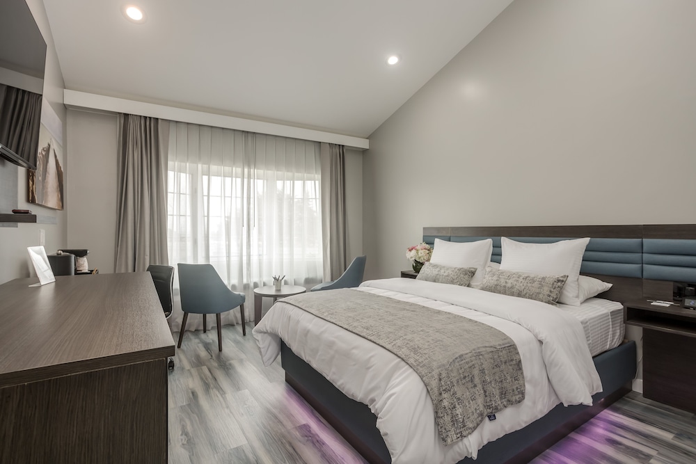 Premium Room, 1 Queen Bed photo 1