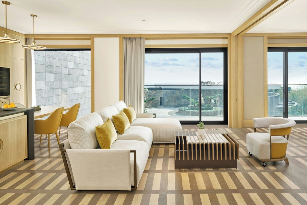 Room, 1 Bedroom, Ocean View - Photo 3