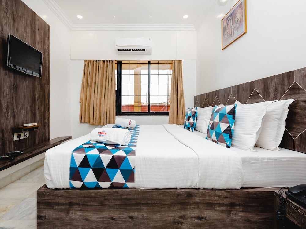 Deluxe Room - Photo 8