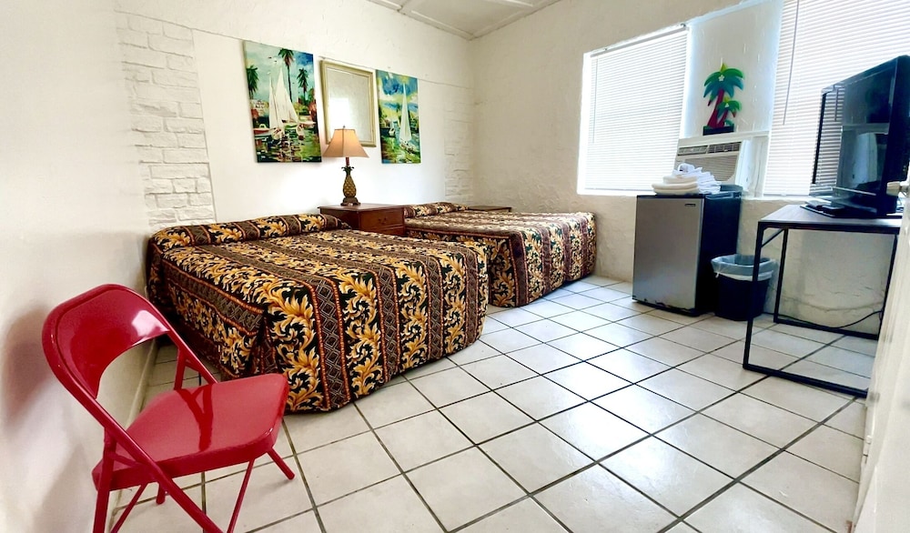 Standard Room, 2 Double Beds photo 1