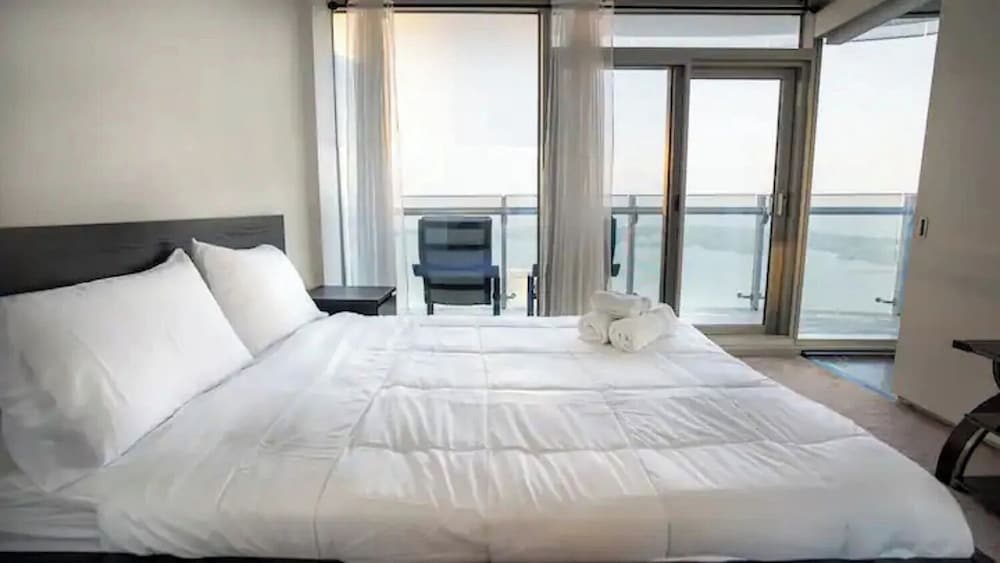 Premier Suite, City View