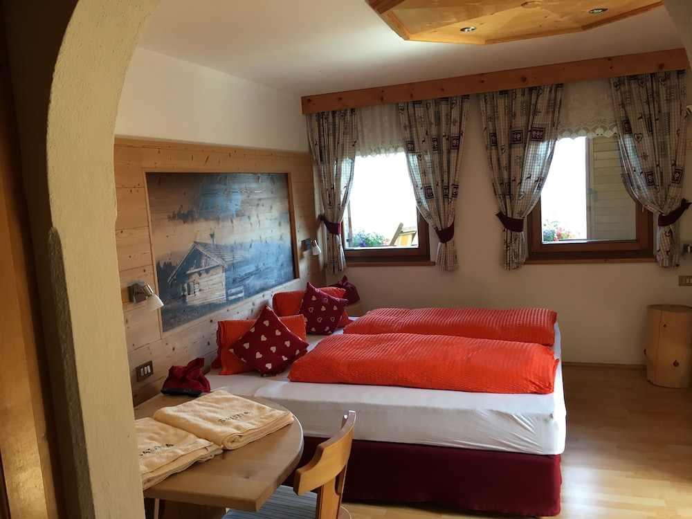 Standard Double Room photo 2