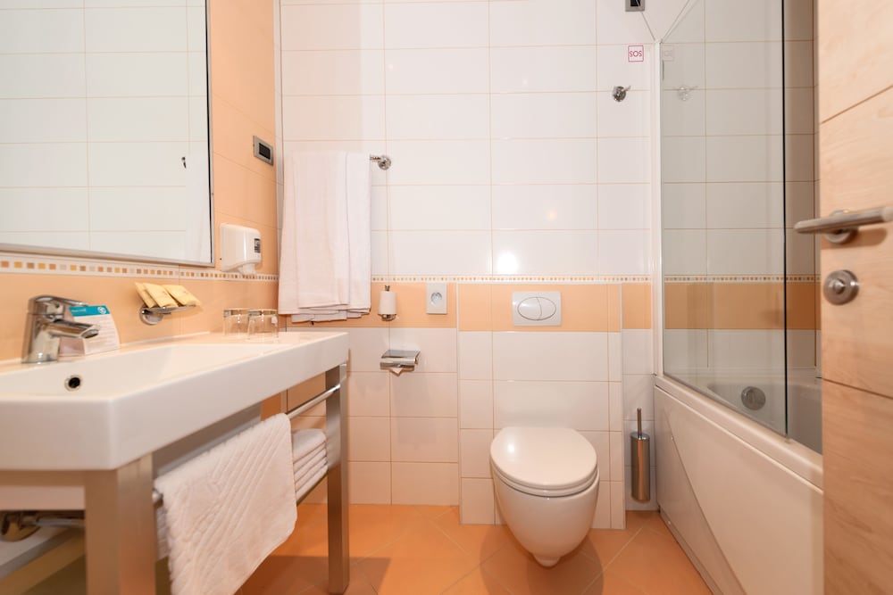 Superior Apartment, 2 Bedrooms (for 5) photo 2