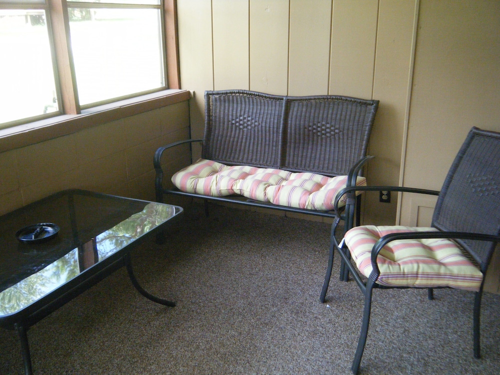 Cabin 2 photo 3