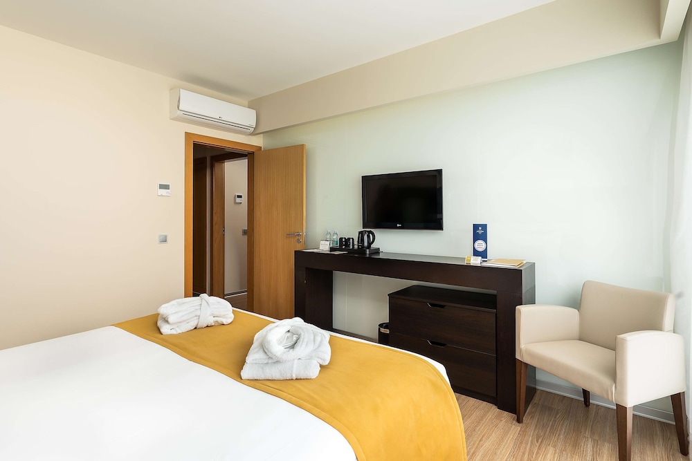Family Suite, 1 Bedroom, River View photo 3