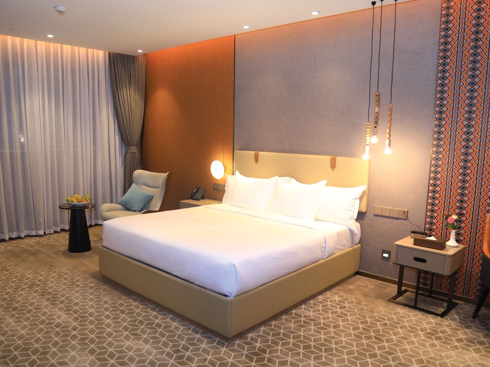 Superior Room, 1 King Bed - Photo 3