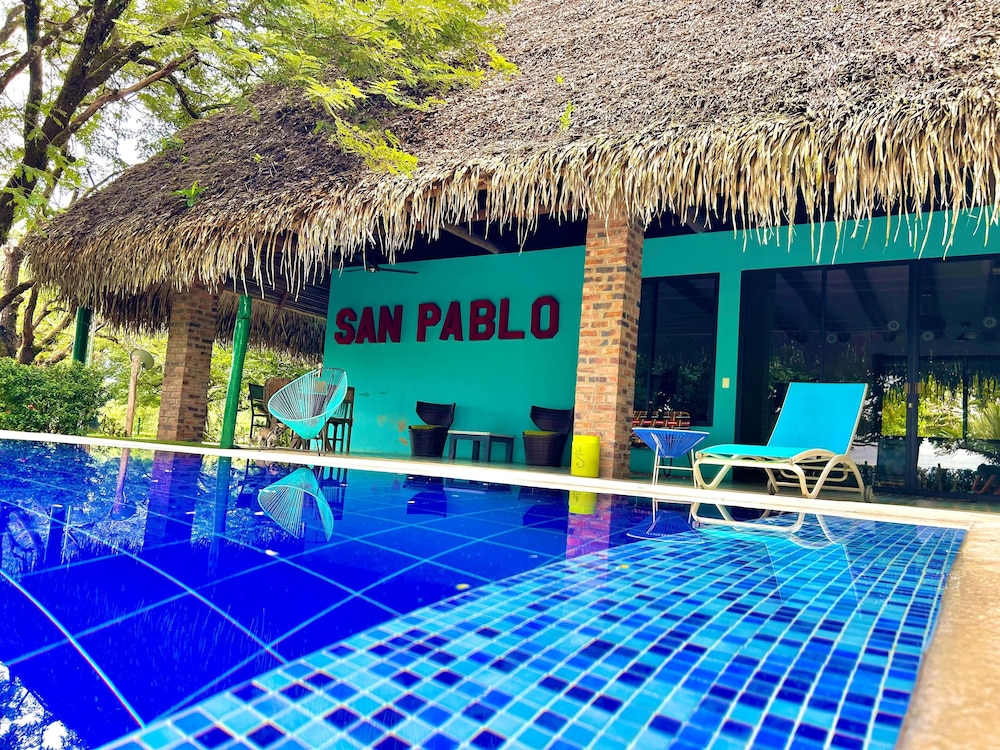 Deluxe Bungalow, Pool View photo 1