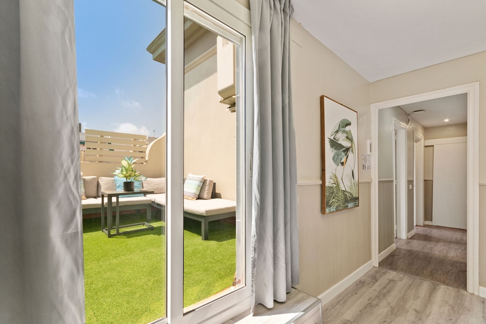 Panoramic Penthouse, 4 Bedrooms, Non Smoking, City View photo 3