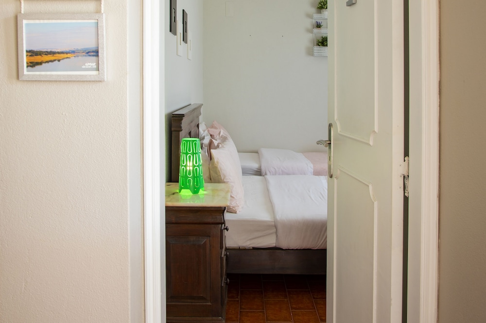 Deluxe Room (1) - Photo 1
