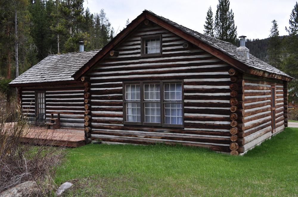 Historic McGill cabin - Photo 6