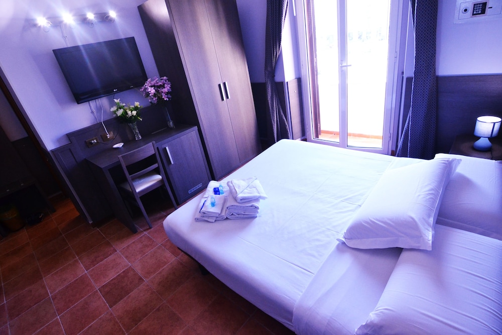 Classic Double Room photo 1