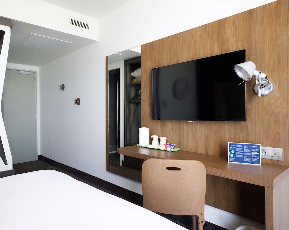 Basic Room, 1 Double Bed - Photo 9