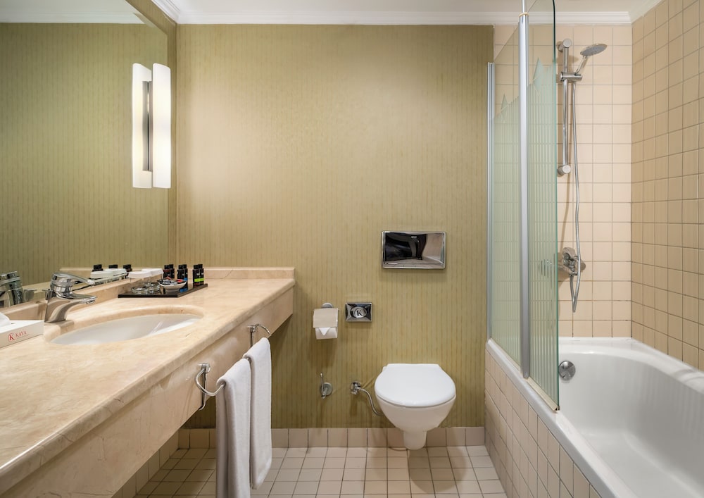Executive Club Room photo 3