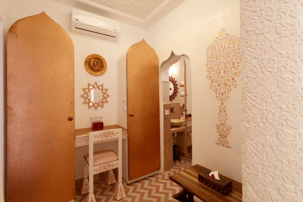 Romantic Triple Room, Ensuite (Janate) - Photo 4