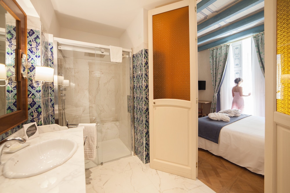 Suite - Photo 6