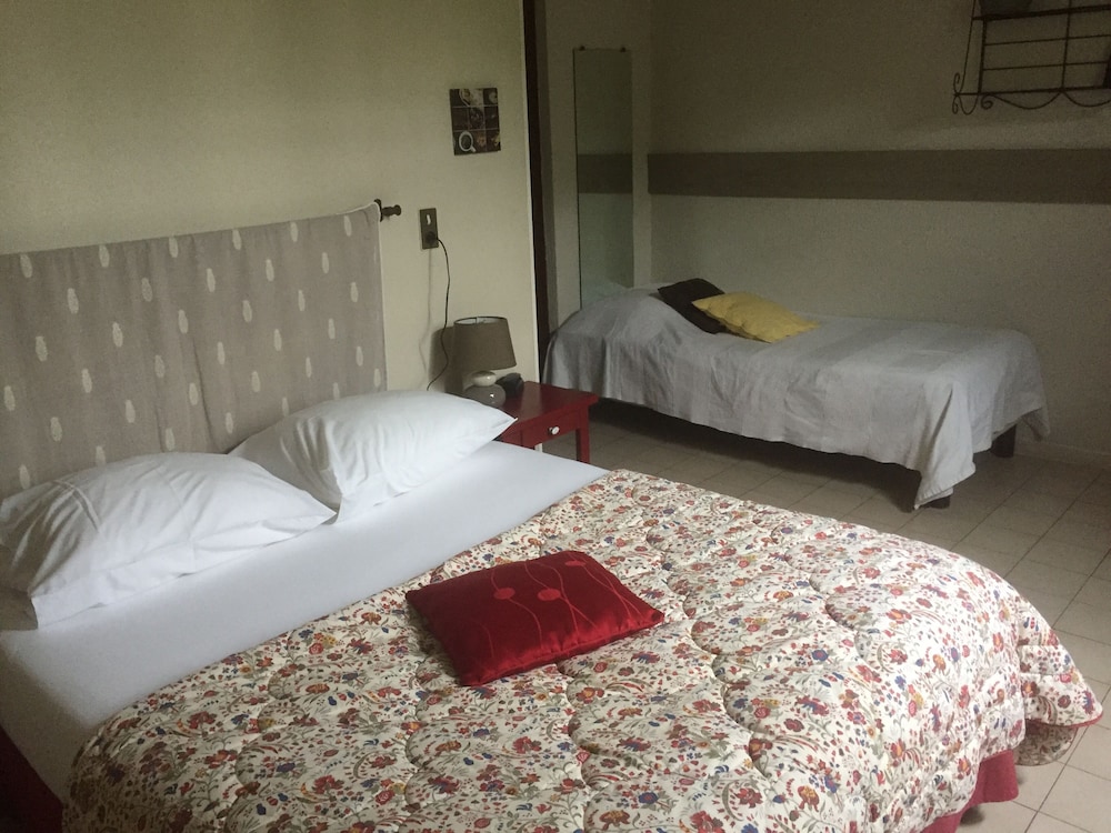 Standard Triple Room - Photo 1