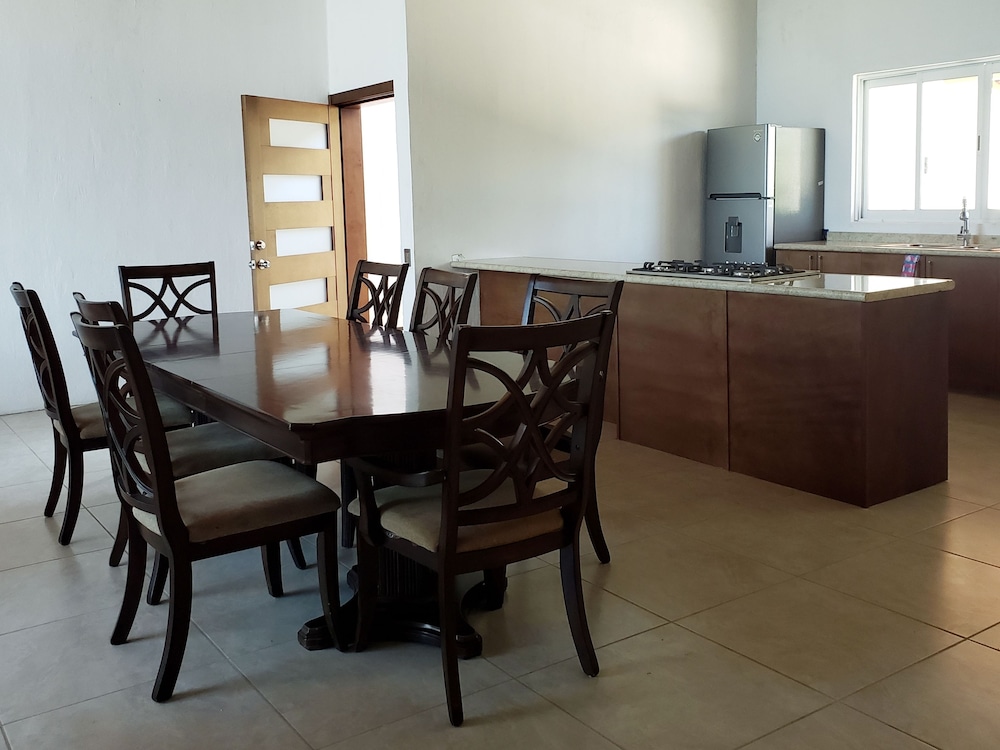 Luxury Penthouse, 3 Bedrooms, Kitchen photo 3