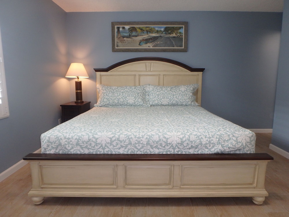 Condo, 2 Bedrooms, Ground Floor photo 1