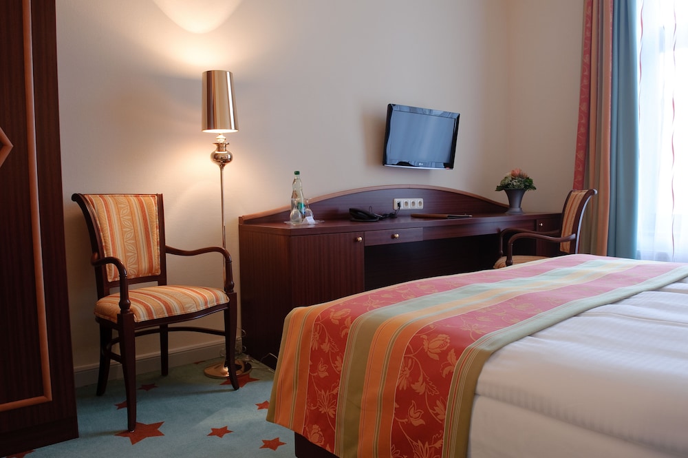 Classic Double Room (Street view) photo 1