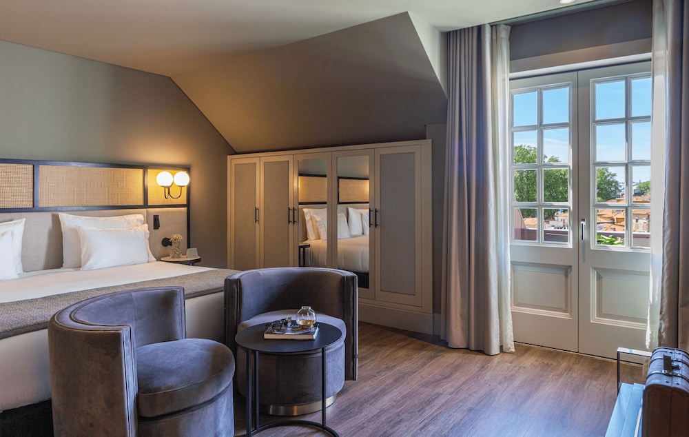 Superior Room with Balcony - Photo 1