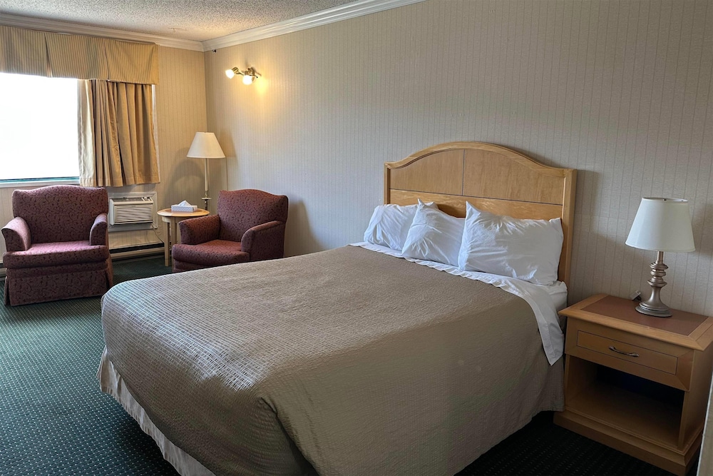 Deluxe Room, 1 Queen Bed, Non Smoking photo 1