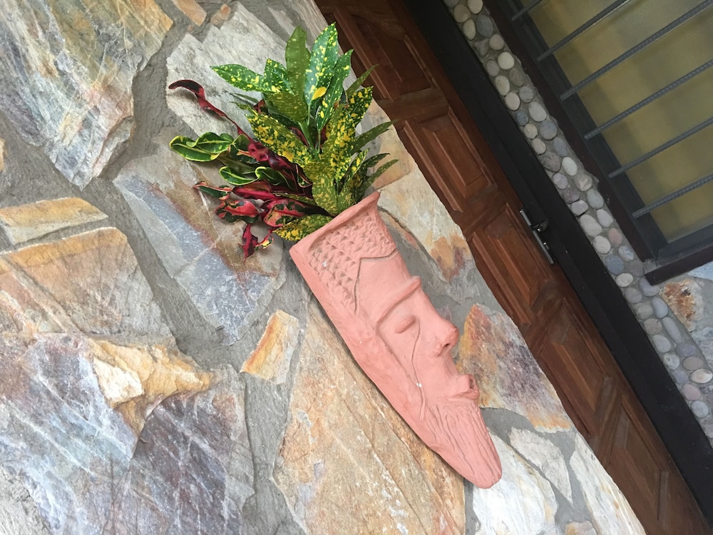 Signature Studio, Garden View, Garden Area photo 3
