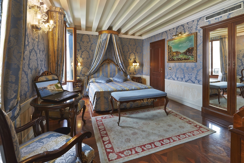 Suite, Canal View (Prestige) photo 3