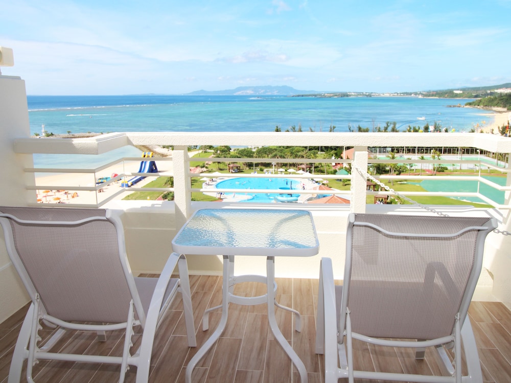 Deluxe Room 3 Beds - Non Smoking (Ocean View) - Photo 4