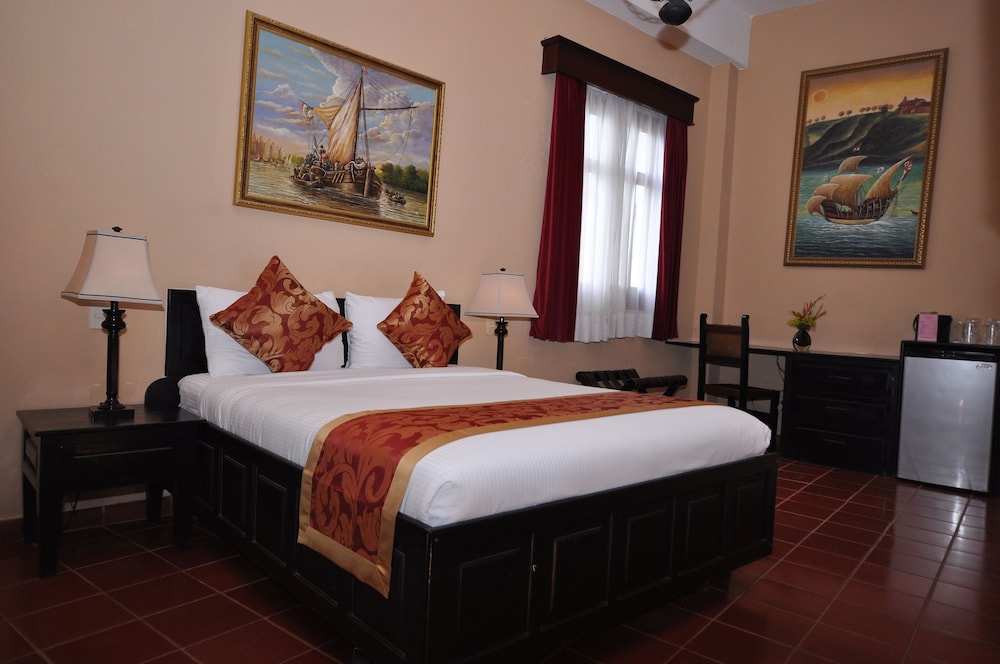 Superior Room, 1 King Bed - Photo 9