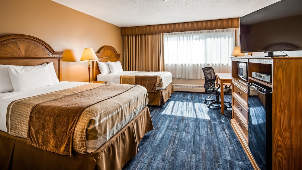 Standard Room, 2 Double Beds, Non Smoking, Refrigerator & Microwave