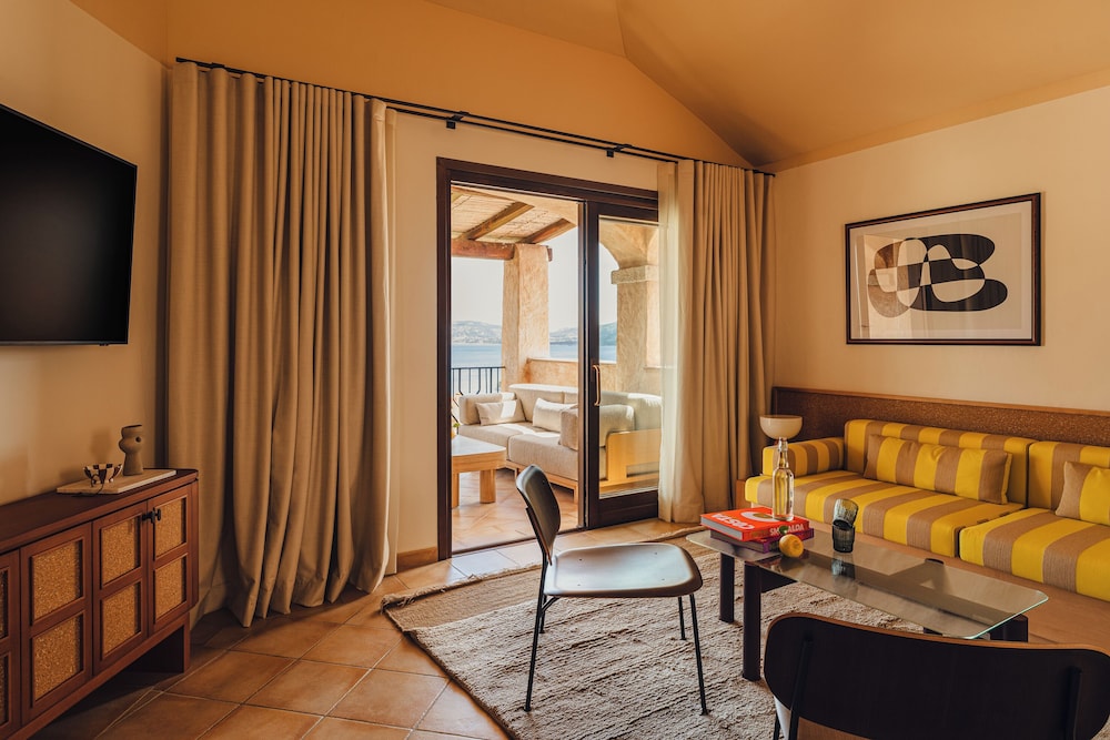 Suite with Sea View - Photo 11